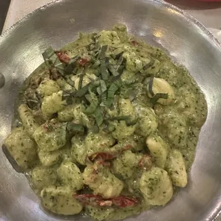 Gnocchi Al Pesto