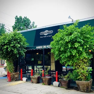 Entrance by the patio