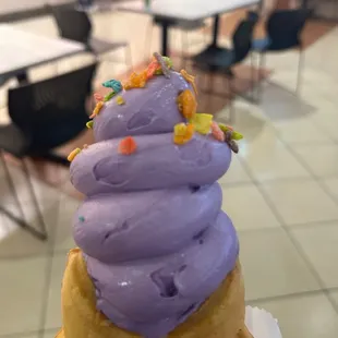 Taiyaki with Ube ice cream and fruity pebbles