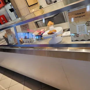 sushi and sashimi, interior