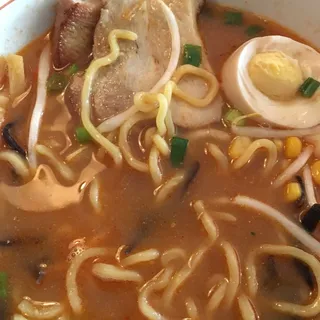 Tonkotsu Spicy Miso Ramen