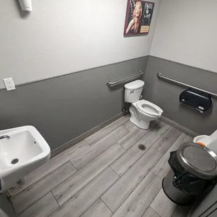 Obligatory bathroom photo.
