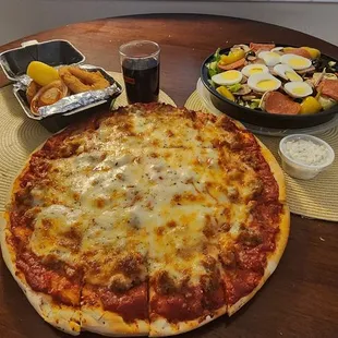 Always worth it   Medium double sausage and cheese this time, along with the special salad and calamari for the start....