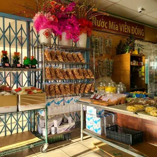 NUOC MIA VIEN DONG - Inside