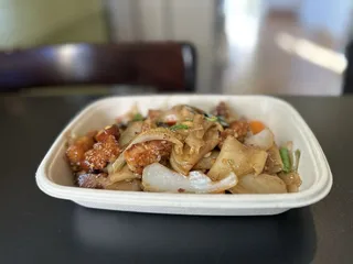 Rose La Moon Thai Food & Desserts