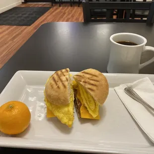 Breakfast sandwich