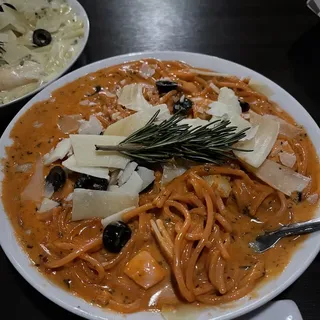 Creamy Tomato Pasta