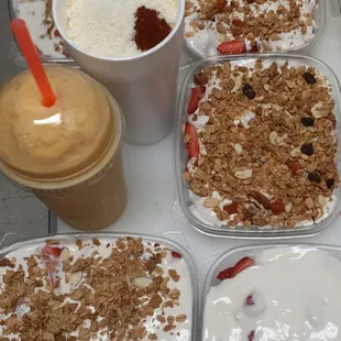 Fresas con crema, esquites, raspados y mucho más...