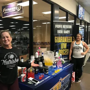 Nutrishop Michelle loves running into customers getting it done in their gym sporting a great tank top!!!!!