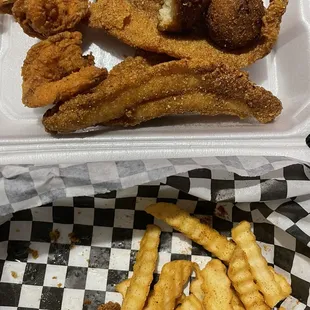 chicken wings, fried chicken wings, poultry, bbq chicken, chicken, chicken wings and fried chicken, food, bbq wings, fried chicken