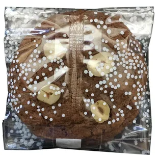hazelnut butter cookie pre-wrapped in cello bag to preserve freshness