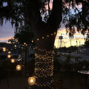 Here is the sunset I mentioned. Sorry, forgot to take pictures of the actual restaurant. But will in the future.