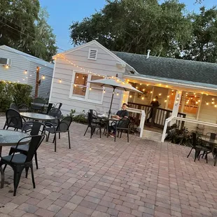 ramen and noodles, outside