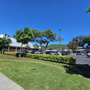Located at the corner of Nu'uanu Avenue and School Street