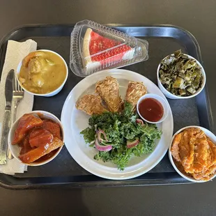 food, chicken wings and fried chicken