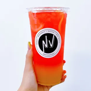 Regular Strawberry Lemonade Refresher