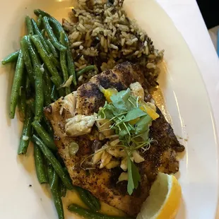 Drum with crabmeat