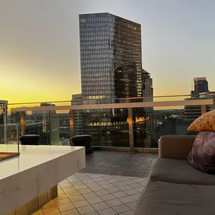 Roof top bar