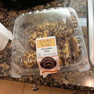 Great chocolate chip New York style cookies