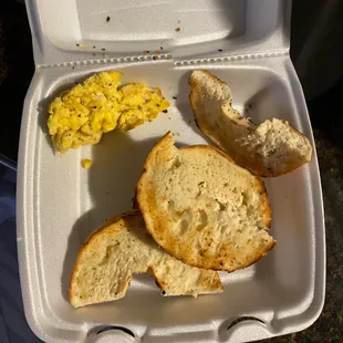 Scrambled egg sandwich oneverything bagel.YES this is how my order looks when Iate it several dayslater. Disappointing. Lol