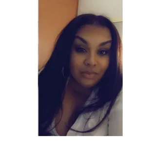 Roselyn Y.