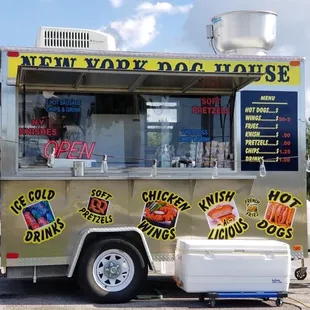 a food truck parked in a parking lot