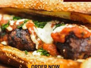 Napoli's Pasta & Pizza