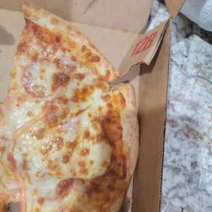 Pepperoni pizza with no Pepperoni!!