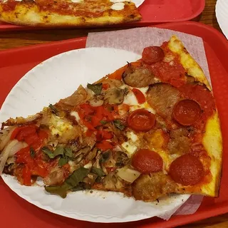 Suprema Specialty Pizza
