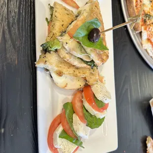 Pesto chicken panini