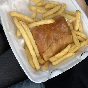 Pizza puff kids meal