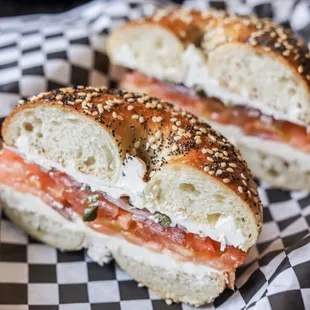 a close up of a bagel sandwich