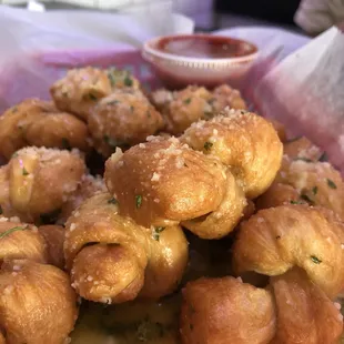 Garlic knots are soooo good!