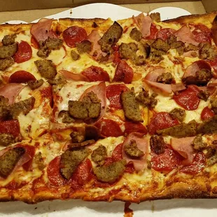 The XL Sicilian Meat Combo is really delicious!