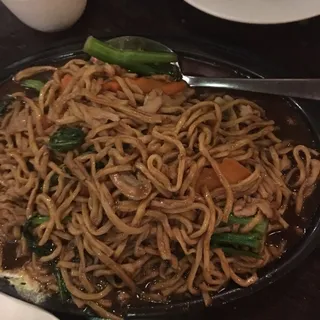 7. Sizzling Yee Mee Platter