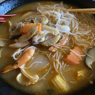 10. Seafood Tom Yum Rice Noodles