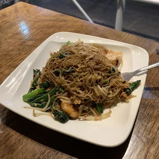 10. Fried Noodles with Salted Fish
