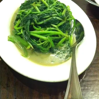 8. Spinach with Preserved Bean Curd Sauce