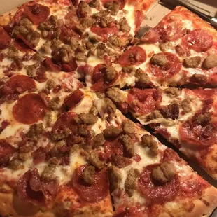 Pepperoni Sausage Bacon pizza
