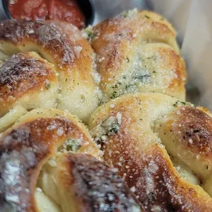 Garlic bread knots