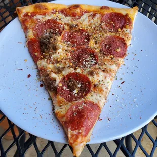 Pepperoni &amp; Sausage with all the fixings like you should if you know how to eat pizza!