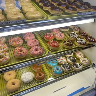 food, dough desserts, donuts