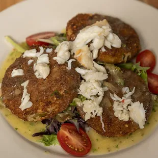 crabcakes and tomatoes