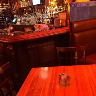 sushi and sashimi, interior