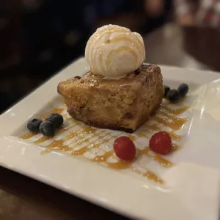 Delicous bread pudding!
