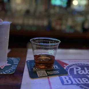 Woodford reserve pour