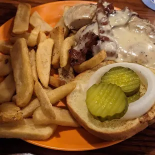 Murphy&apos;s marinated chicken sandwich with bacon and melted Swiss cheese.  Comes with fries.  Recommended.