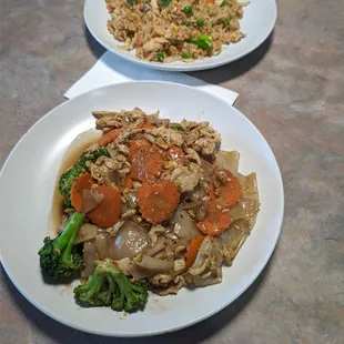 Dinner: Pad Se Lw &amp; Fried Rice