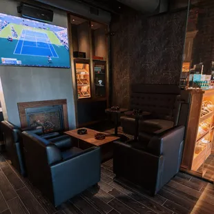 O Cigar Bar - Seating