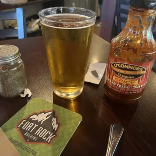 Blond pale ale and some  spicy BBQ sauce!
